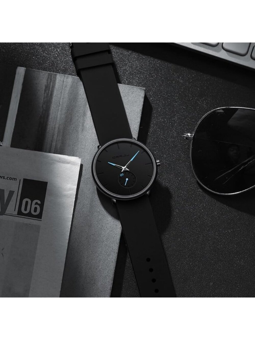 Unisex Black Blue Casual Stylish Ultra Thin Silicone Band Waterproof Wristwatch - Picture 3 of 6